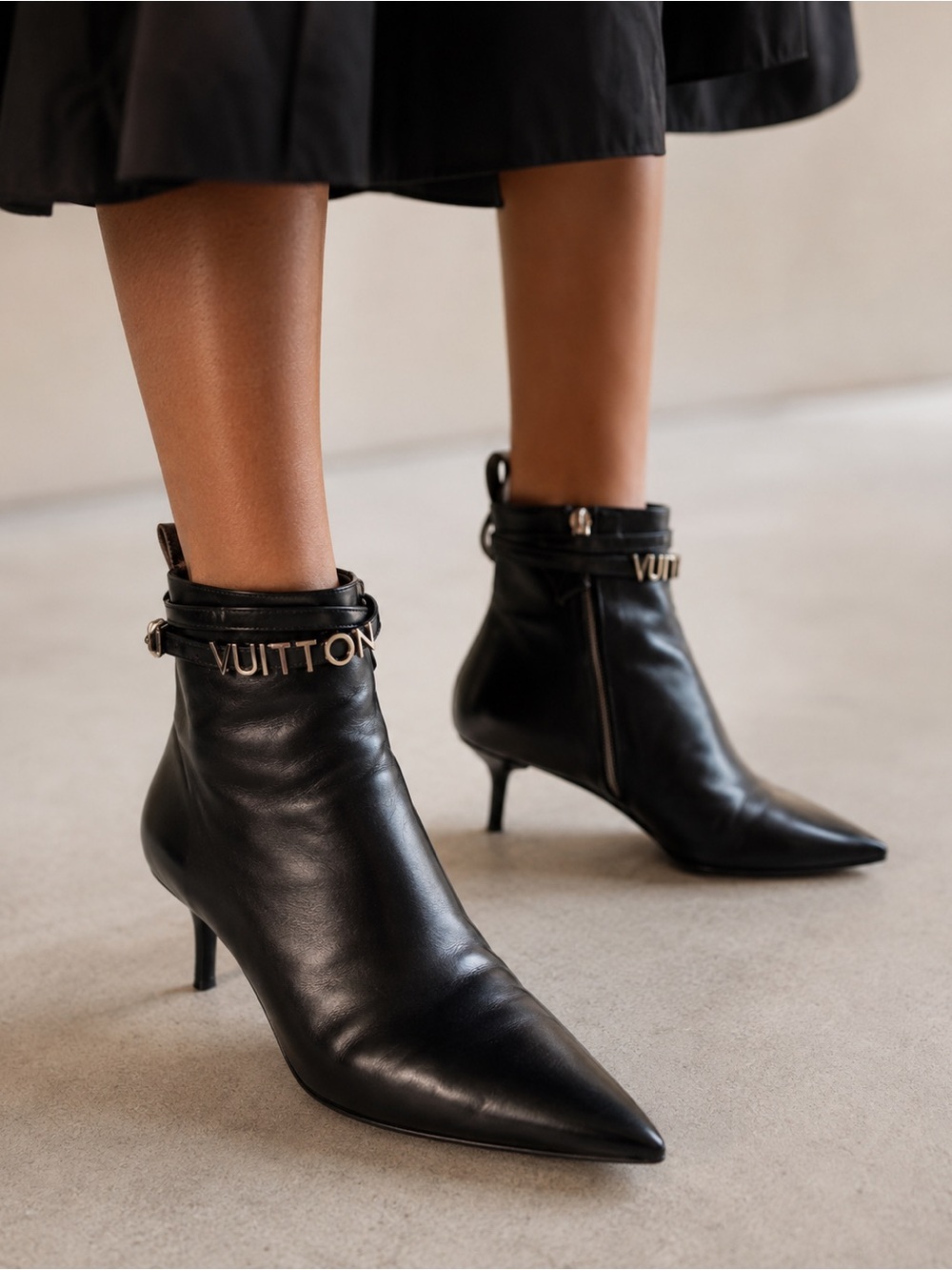 Louis Vuitton Black Callback Kitten Heel Ankle Boot size 37 - Picture 1 of 16